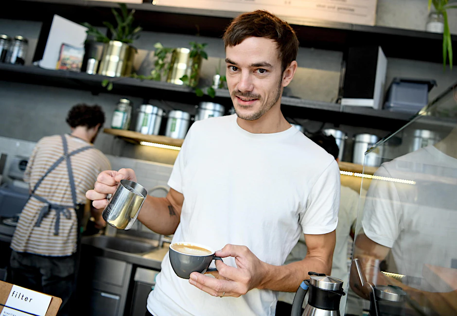 Philipp Reichel hat seine eigene Kaffee-Rösterei in Berlin Kreuzberg.