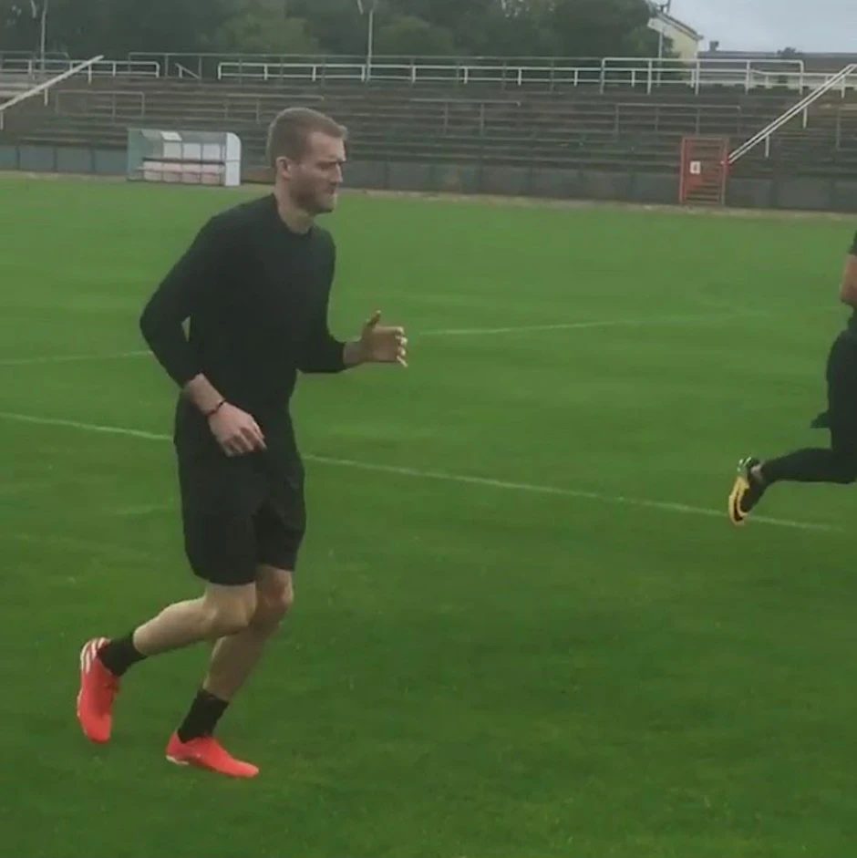 Screenshot: Schürrle beim Privattraining im Sportforum. Das Video machte Sky-Reporter Sven Töllner