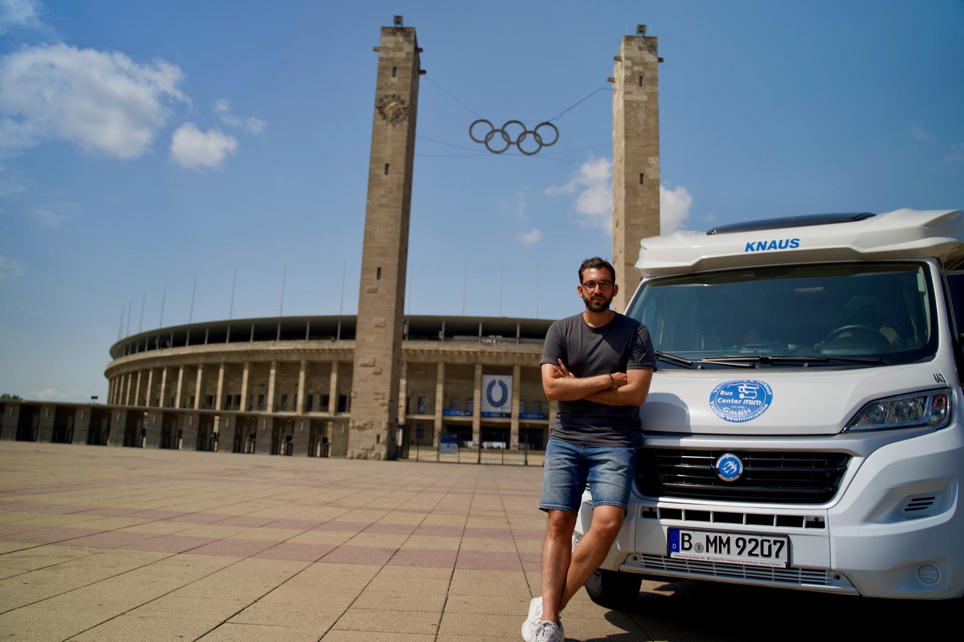 Das Olympiastadion. Startpunkt für Reporter Patrick Berger mit der eisernen Rundreise im Wohnmobil.