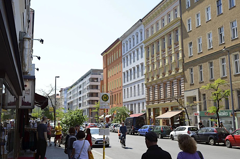 In der Zossener Straße 18 in Kreuzberg müssen die Mieter nach Ausübung des Vorkaufsrechts mehr Miete zahlen.
