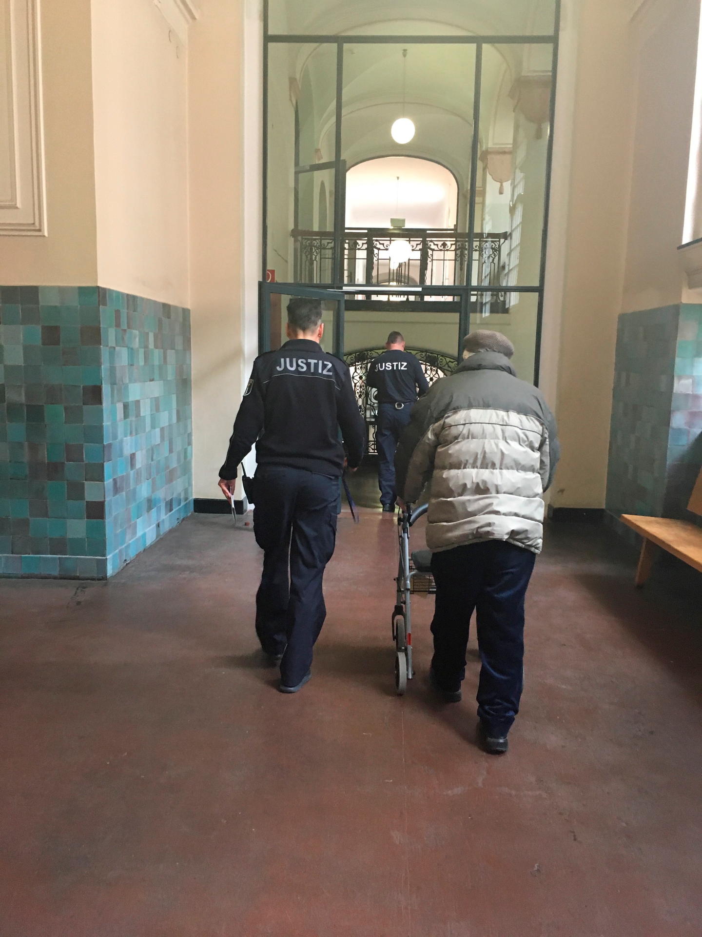 Straffrei bis er 78 Jahre alt war. Dann erstach der einstige Feuerwehrmann Hans-Joachim U. in Spandau seine Lebensgefährtin, die sich von ihm trennen wollte.
