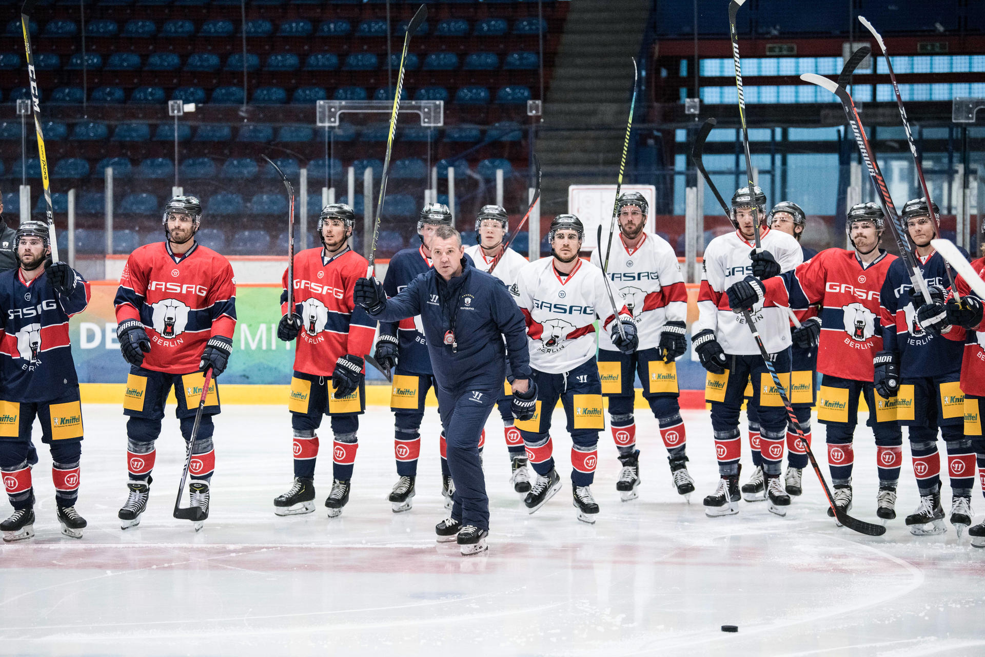 Image - Niederlage beim Test in Weißwasser: Neue Woche, noch mehr Arbeit für die Eisbären Berlin
