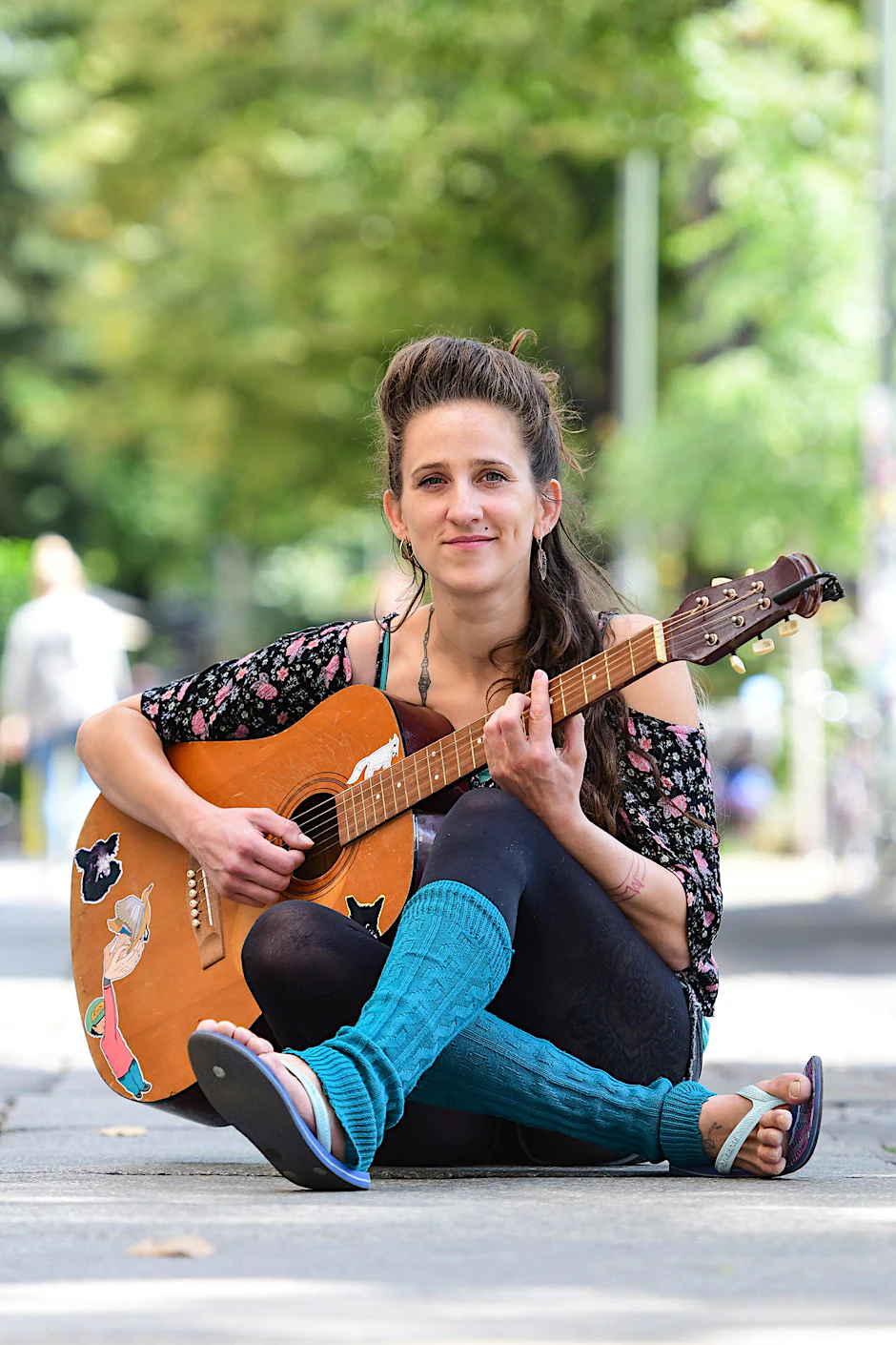 Linda Gebelein arbeitet in einem Fahrradladen, macht als „Mädchen aus Berlin“ aber auch Musik.