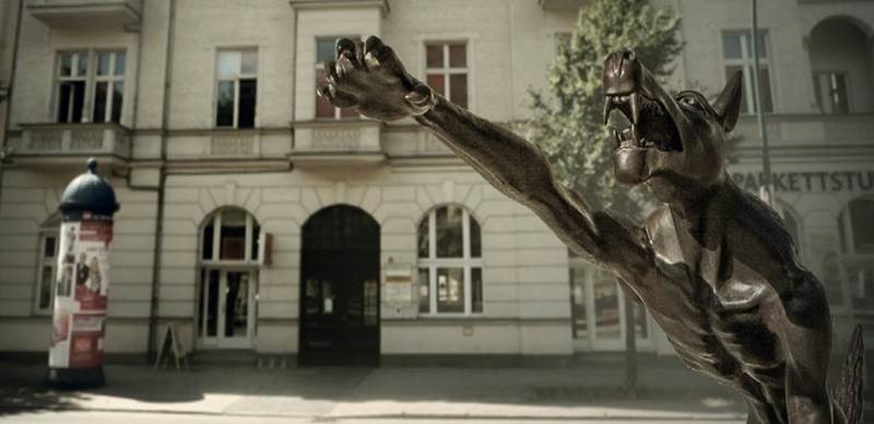 Image - AfD-Zentrale Brandenburg: Hitlergruß-Wolfsskulptur will Künstler Rainer Opolka aufstellen