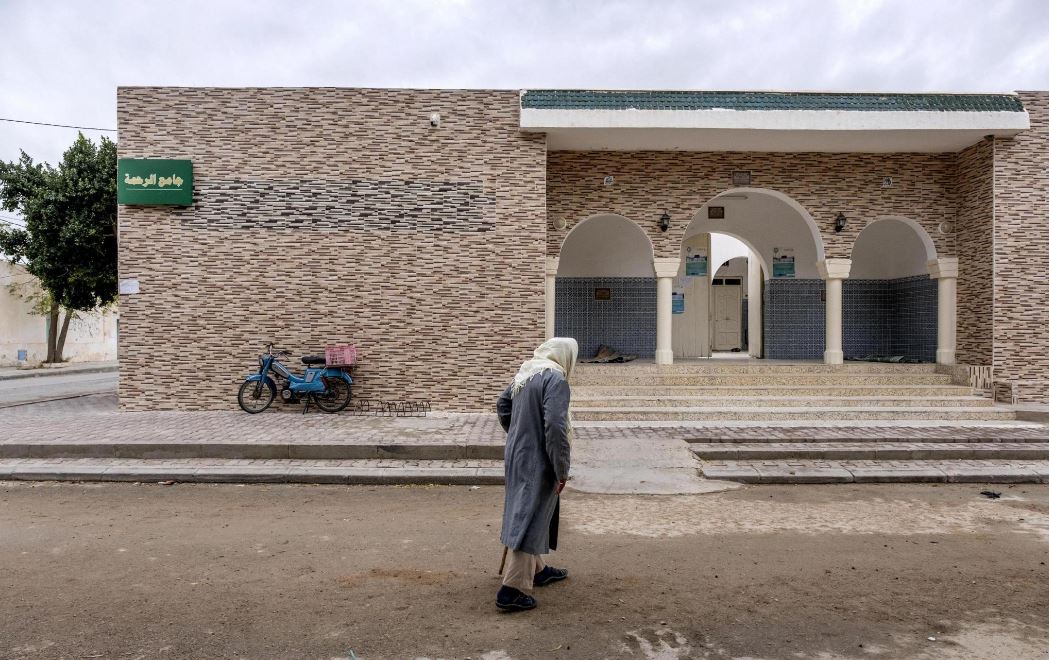 In der Al-Rahma-Moschee richtete sich nach der Revolution eine Gruppe von Salafisten ein. 