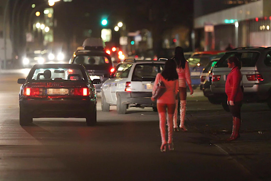 Nachts ist es für Prostituierte auf dem Strich besonders gefährlich.