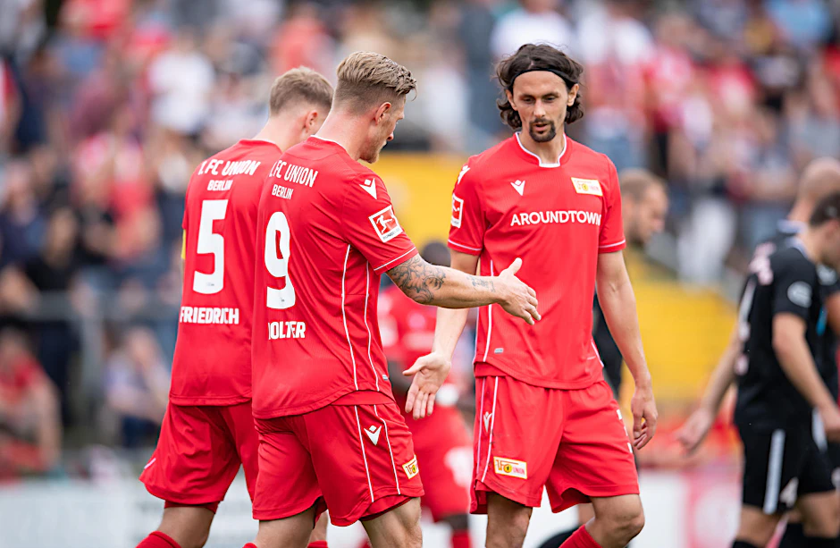 Auch wenn's anders aussieht: Für Neven Subotic (r.) und Sebastian Polter lief es es beim Test in Lichtenberg gut. 