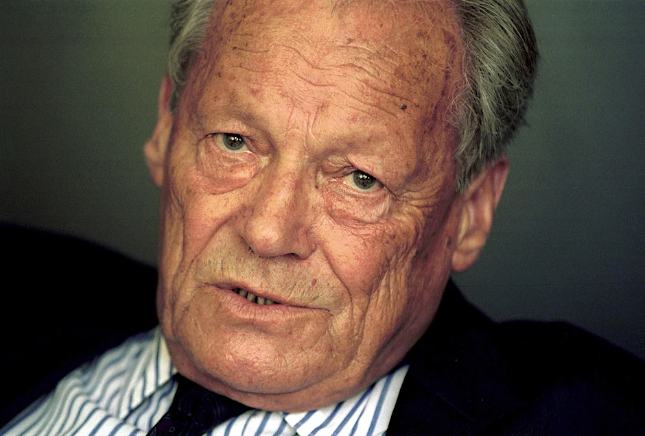 Der große Kanzler Willy Brandt (SPD) regierte von 1969 bis 1974 in der BRD.  