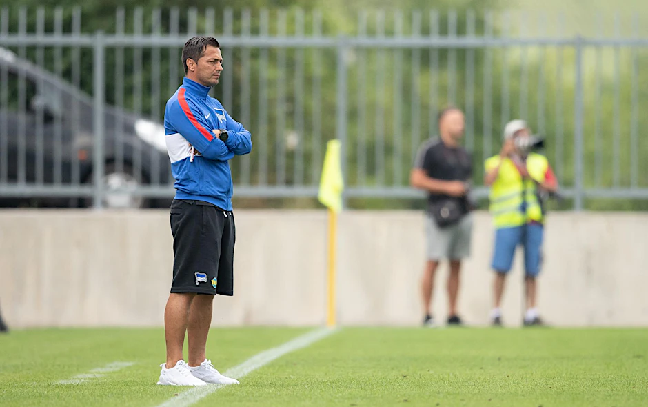 Cheftraioner Ante Covic steht vor seinem Pflichtspiel-Debüt bei Hertha.