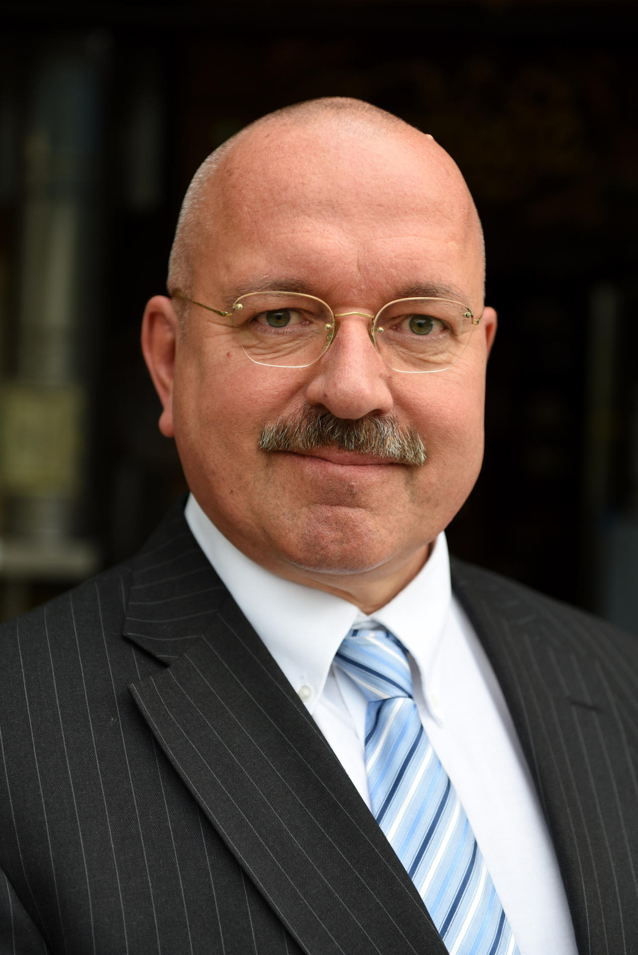 Dr. Robert Rath, Chef des Lagetsi.