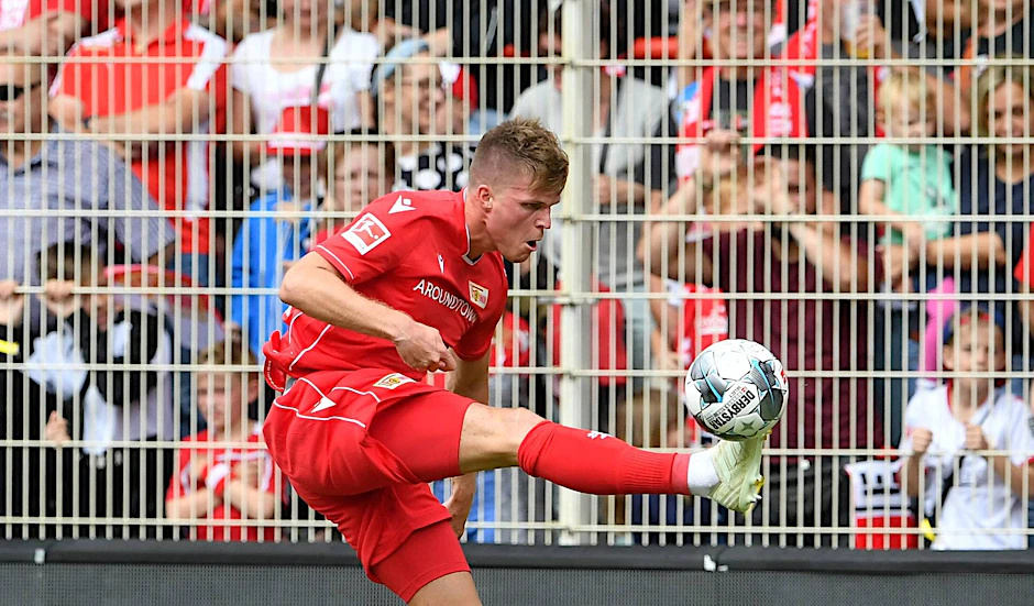 Marius Bülter spielte sich in der Vorbereitung auf die Pole Position. 