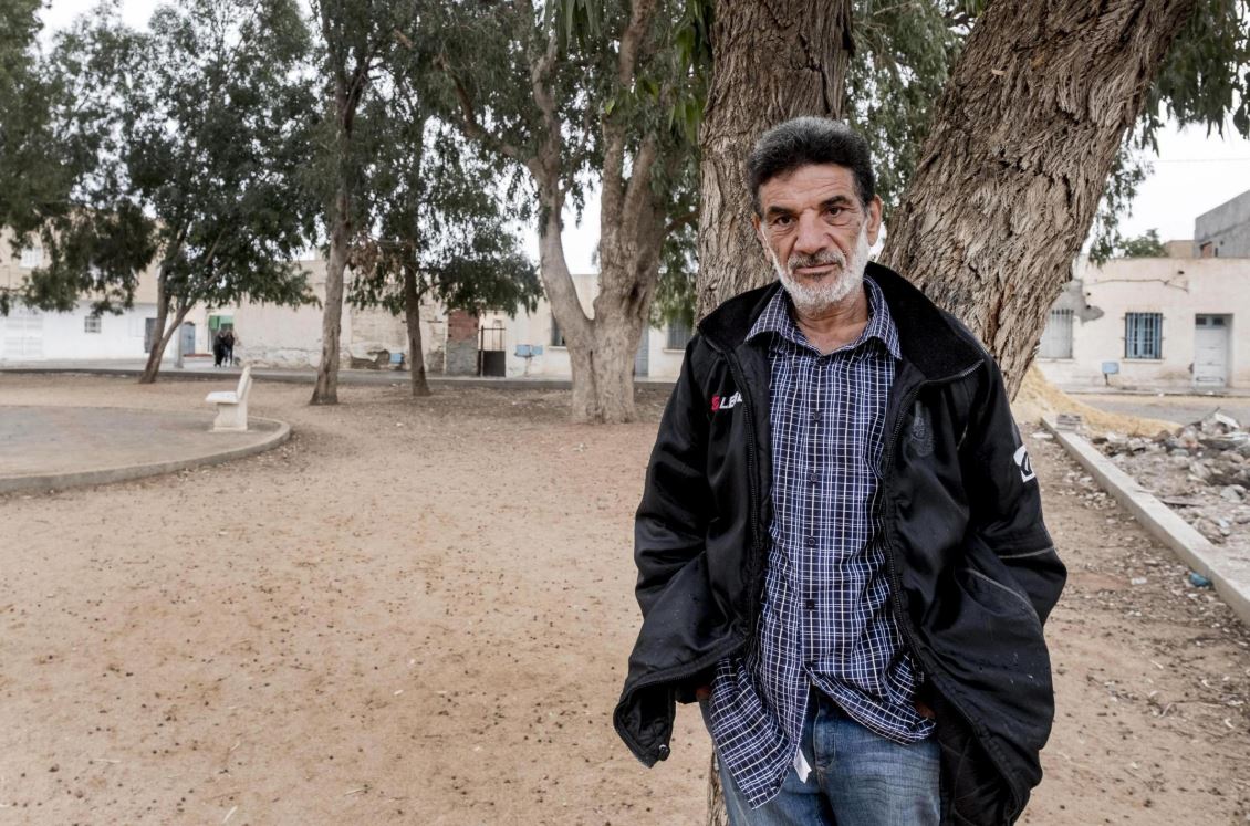 Rashid Burawi ist der Grossist unter den illegalen Alkoholhändlern in der Region - er beliefert alle anderen Dealer in Oueslatia und den umliegenden Dörfern. Jeden Tag verkaufe er eine Lkw-Ladung, sagt Burawi.