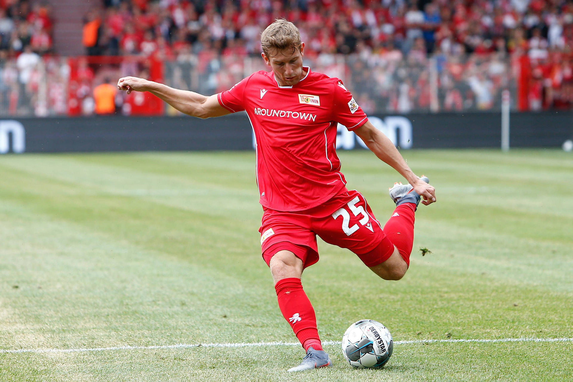 Christopher Lenz spielte sich mit einer starken Vorbereitung dicht an einen Platz im Bundesliga-Team.