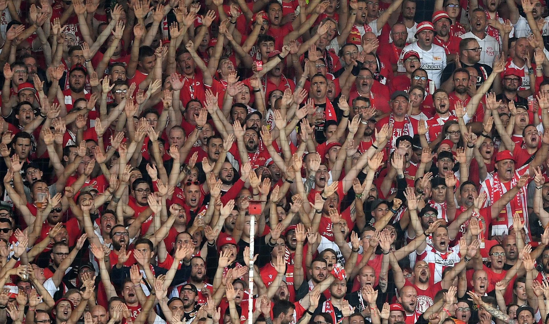 Alle in Rot: So lautet das Motto der Union-Fans zum Knaller-Spiel gegen Borussia Dortmund.
