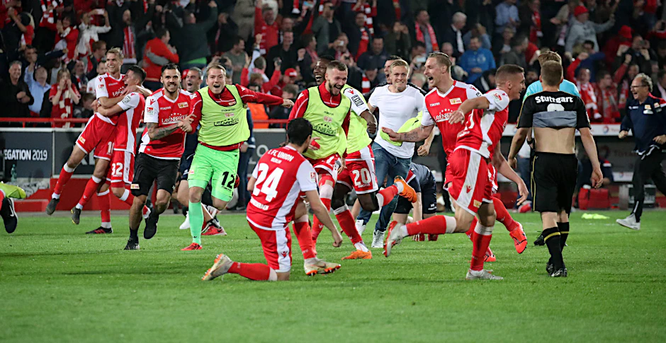 Jubelnde Unioner wie nach der Relegation gegen Stuttgart wird es auch in der neuen Saison in der Alten Försterei geben.