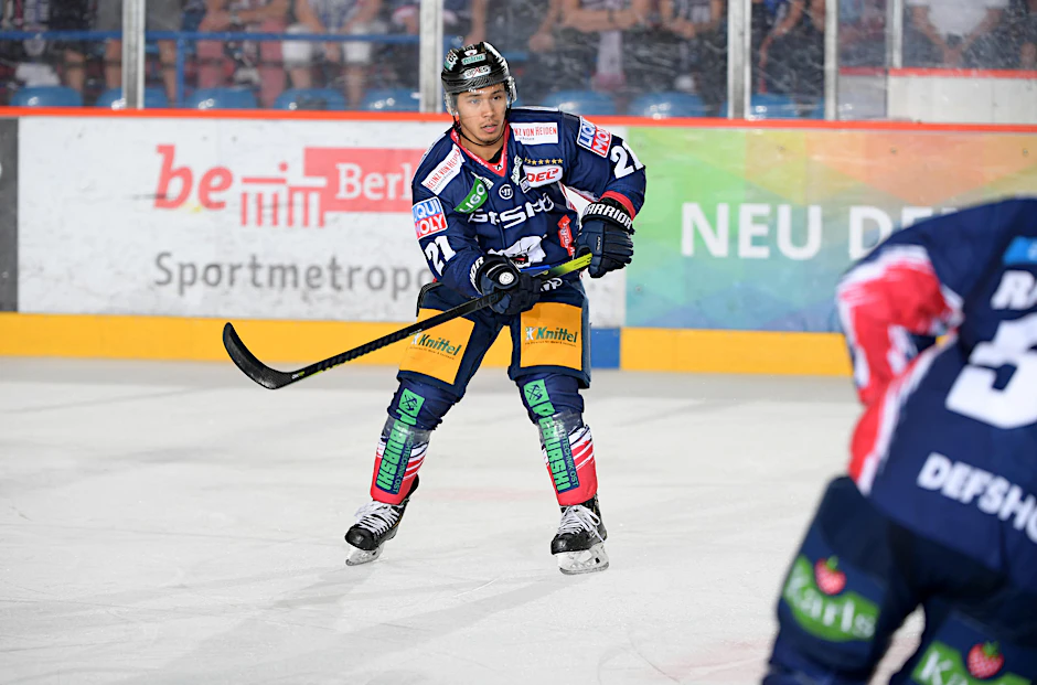 Austin Ortega muss zur Sicherheit erst mal auf dem Eis kürzertreten.
