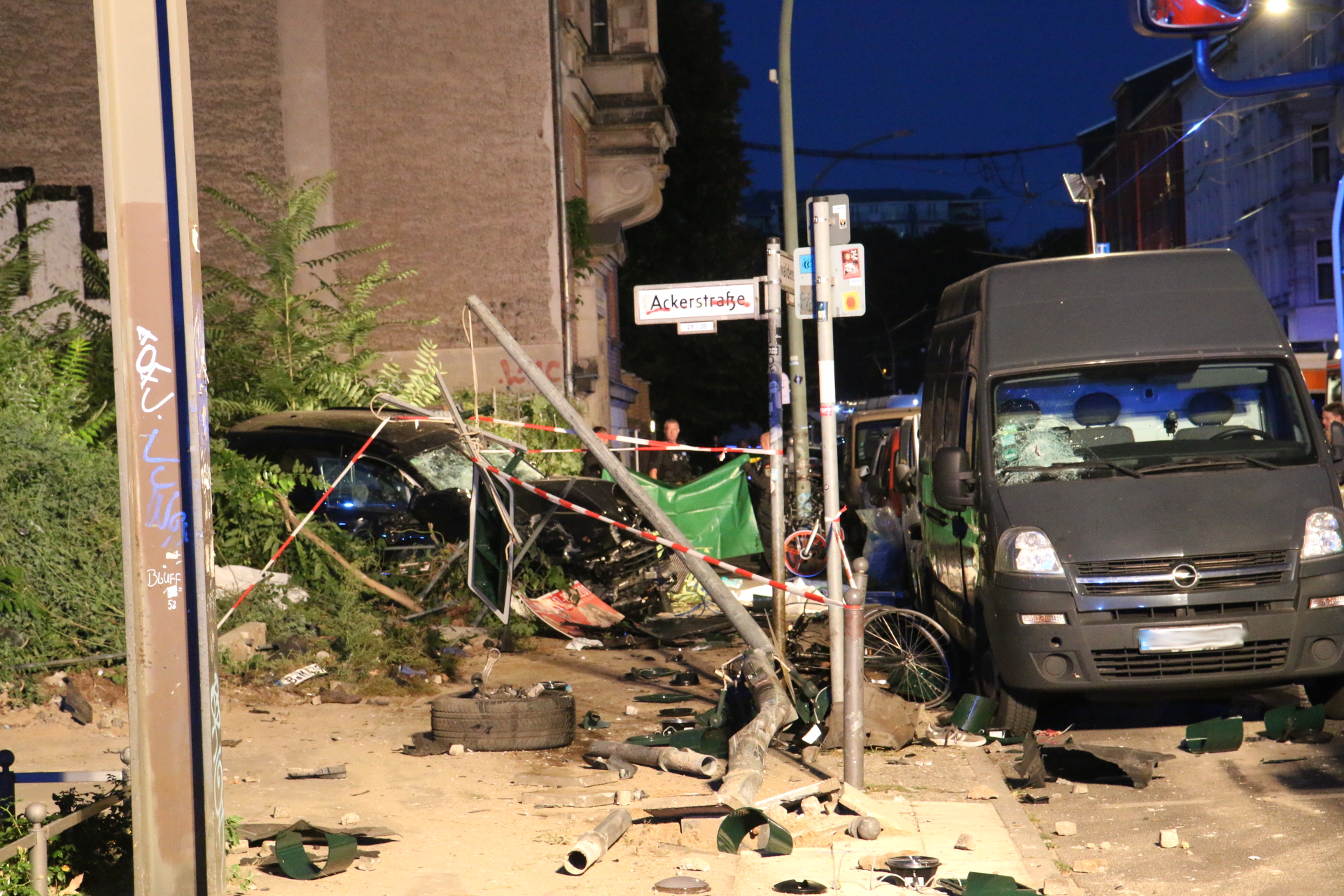 Die Unfallstelle Invalidenstraße Ecke Ackerstaße in Berlin-Mitte.