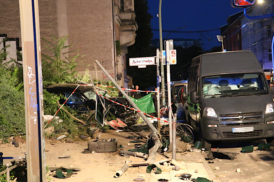 Die Unfallstelle Invalidenstraße Ecke Ackerstaße in Berlin-Mitte.