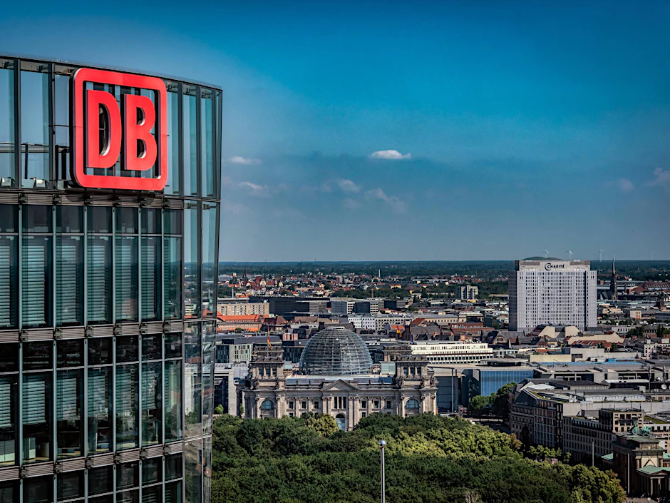 BahnTower der DB Deutsche Bahn am Potsdamer Platz.