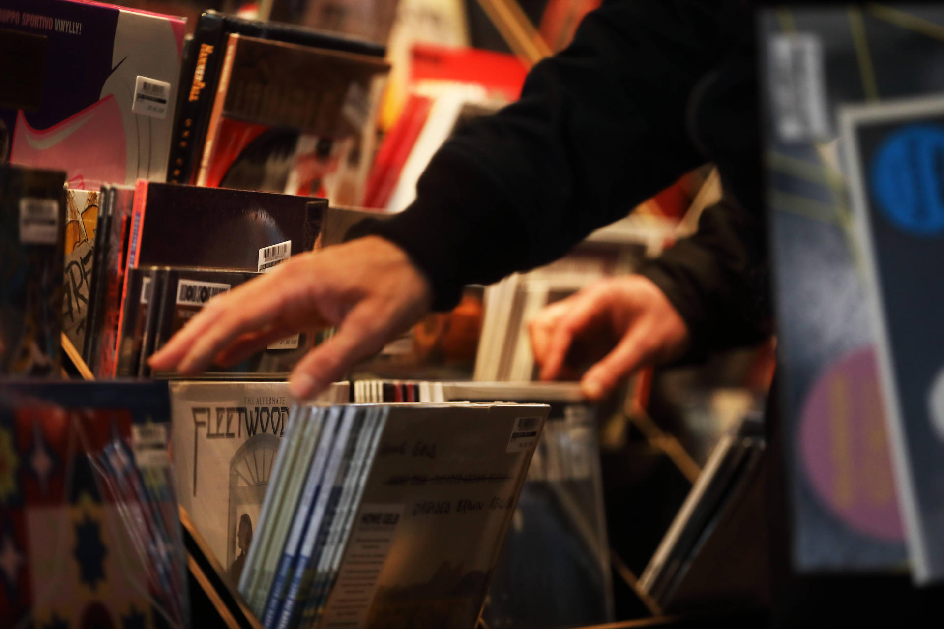 Auch Punk-Platten können erworben werden.