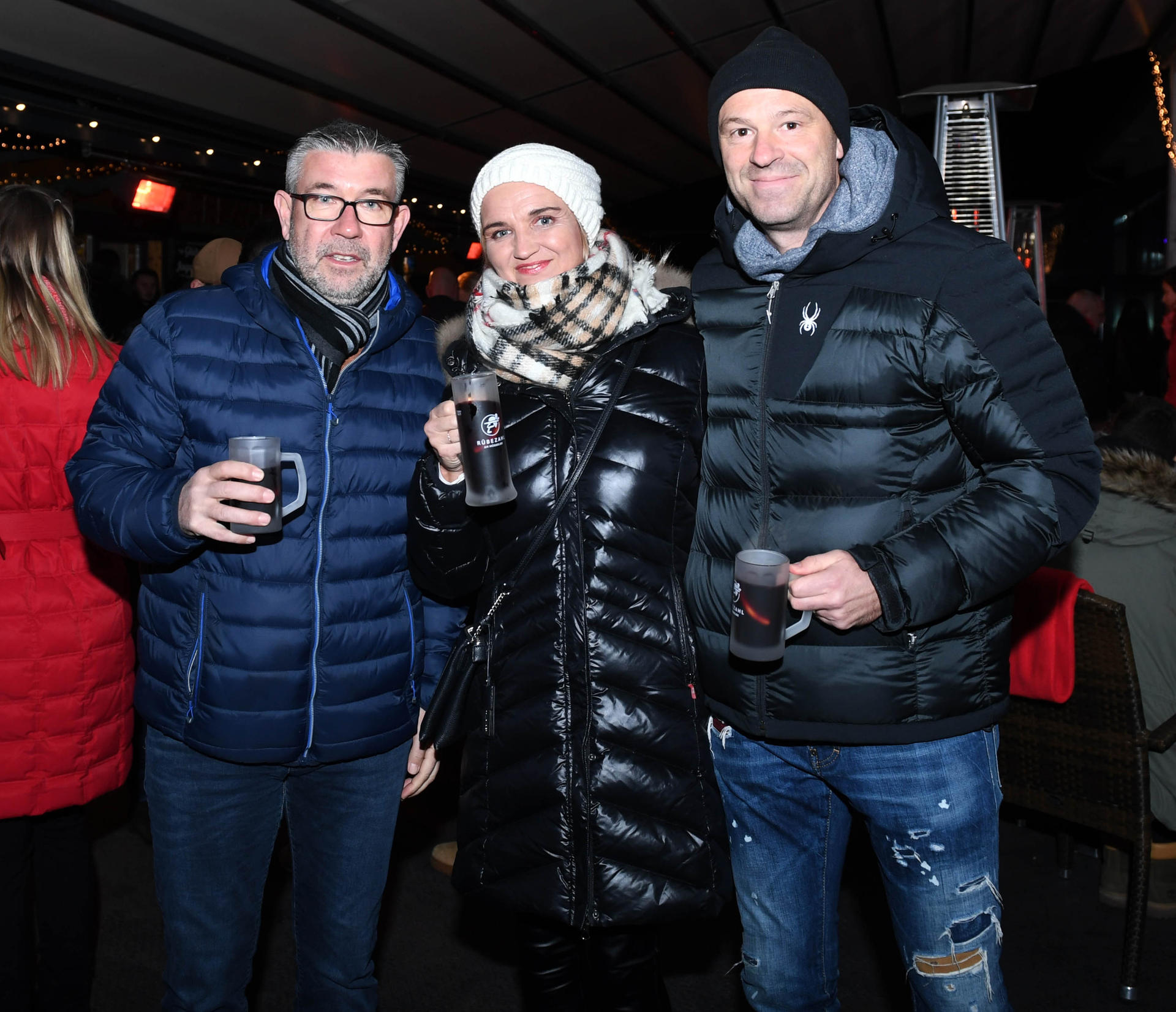 Trainer Urs Fischer schloss sich Familie Hoffmann, Co-Trainer Markus Hoffmann und Frau Sabina, an.