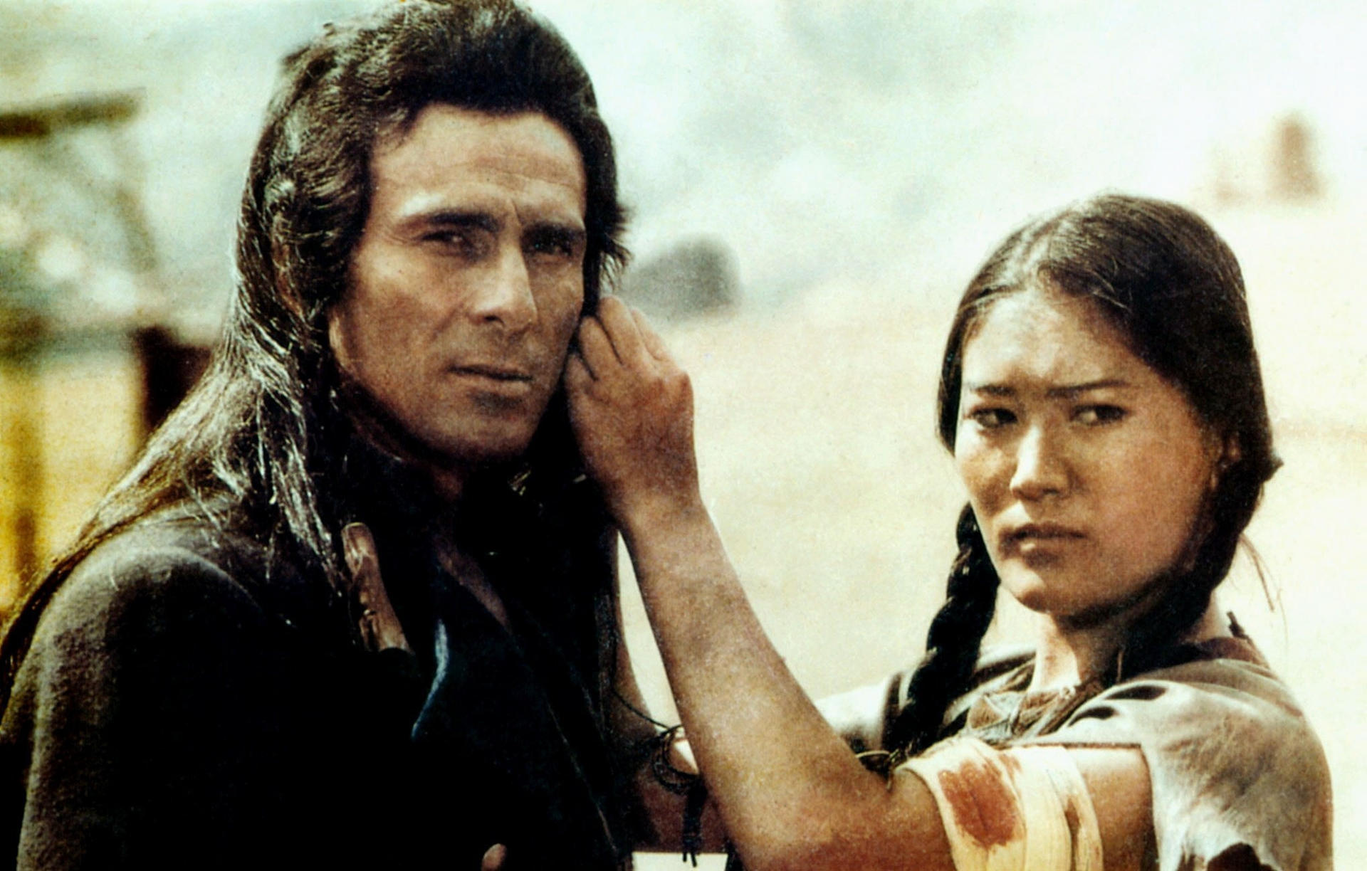 Gojko Mitic als Unterhäuptling „Weiße Feder“ in dem Defa-Western „Der Scout“ aus dem Jahr 1983. Gedreht wurde er in der Mongolei. 