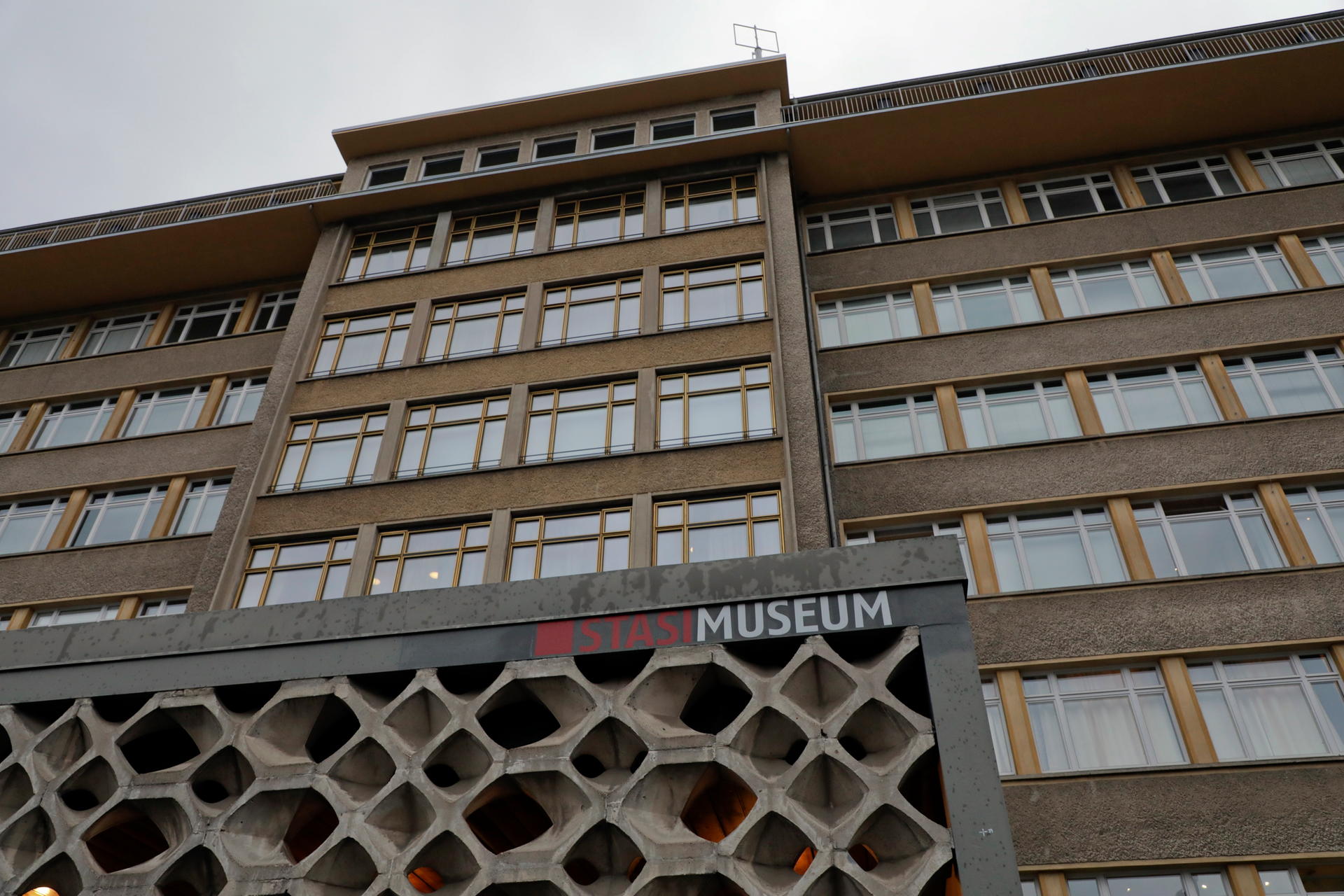 Die ehemalige Zentrale des Ministeriums fuer Staatssicherheit, MfS, Stasi, in der Normannenstrasse in Berlin-Lichtenberg.