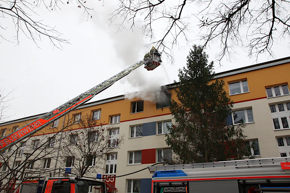 In Adlershof stand am Mittwoch eine Wohnung in Flammen. Die Berliner Feuerwehr konnte den Brand vollständig löschen.