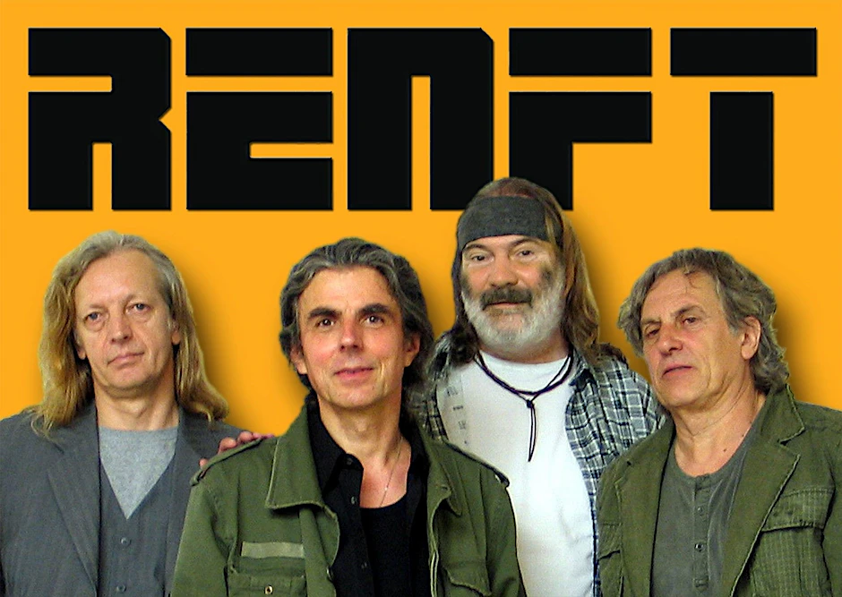 Renft-Bassist Marcus Schloussen (2.v.r.) mit seinen Band Kameraden (v.l.n.r.) Delle Kriese (Schlagzeug), Gisbert "Pitti" Piatkowski (Gitarre und Sänger Thomas "Monster" Schoppe