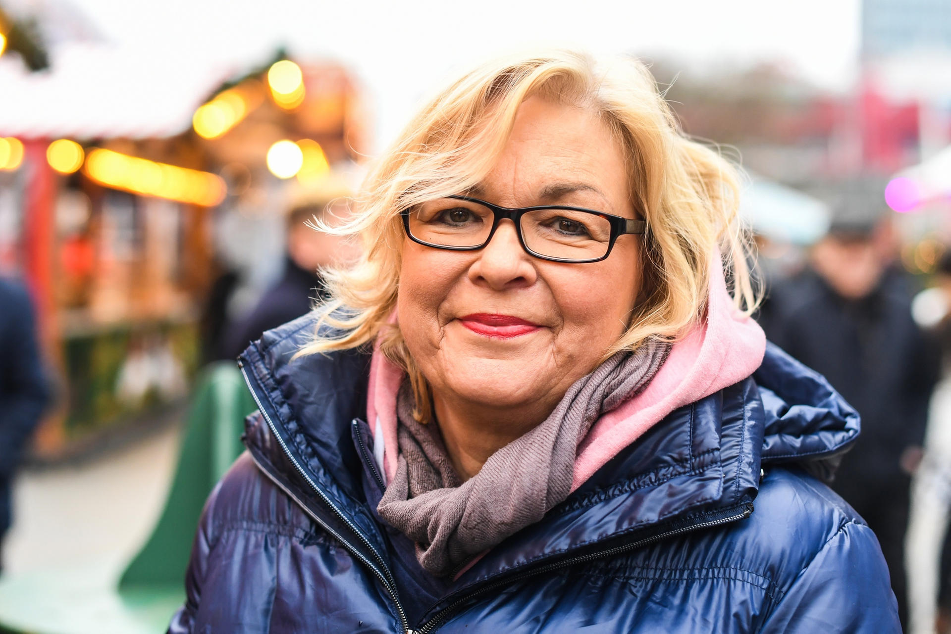 Weihnachtsmarkt-Gast Petra L. erlebte den Polizei-Einsatz: „Die Beamten haben einen guten Job gemacht. Ich fühle mich sicher.“