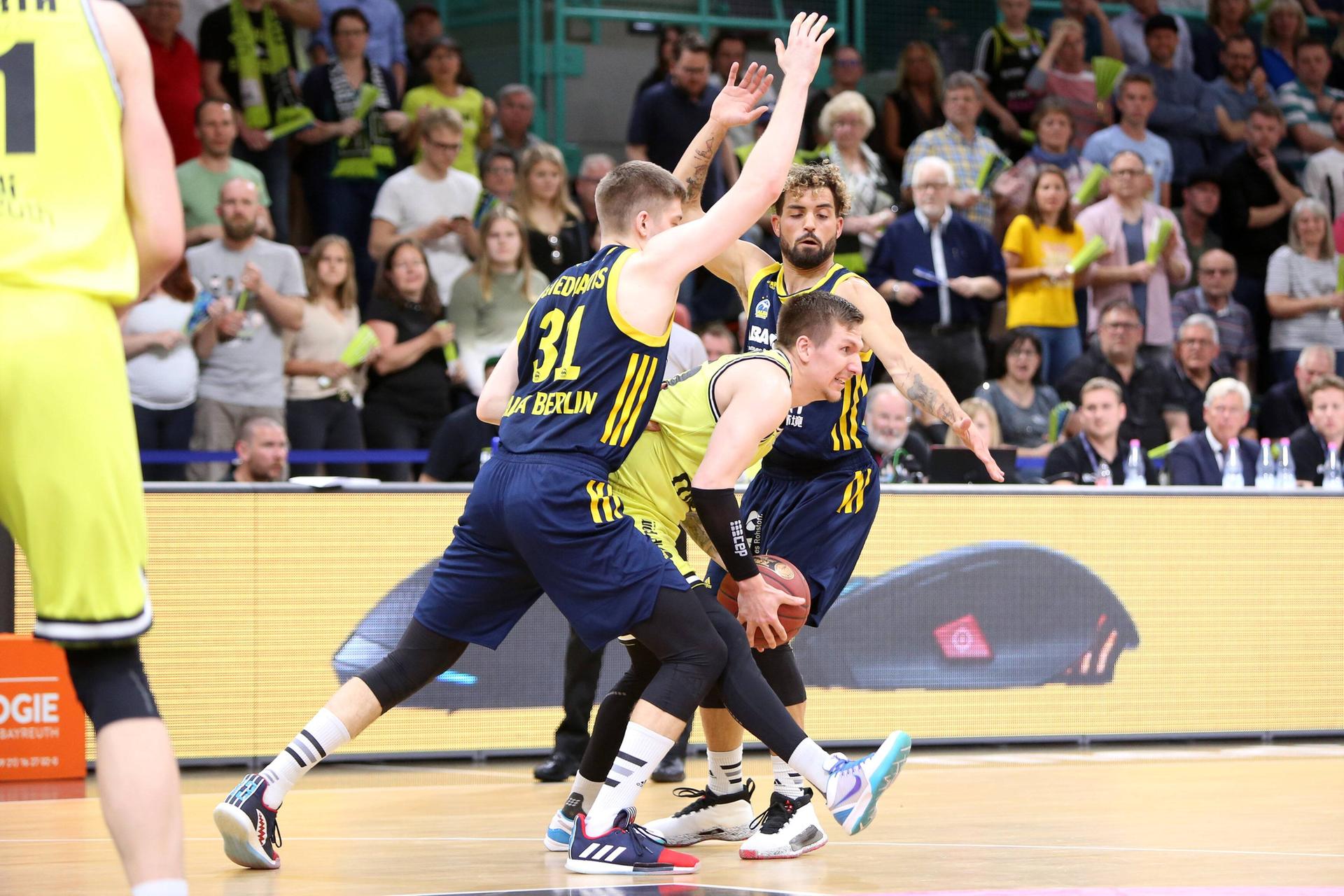 Image - Pleite in Bayreuth : Alba verspielt Sieg in letzter Sekunde