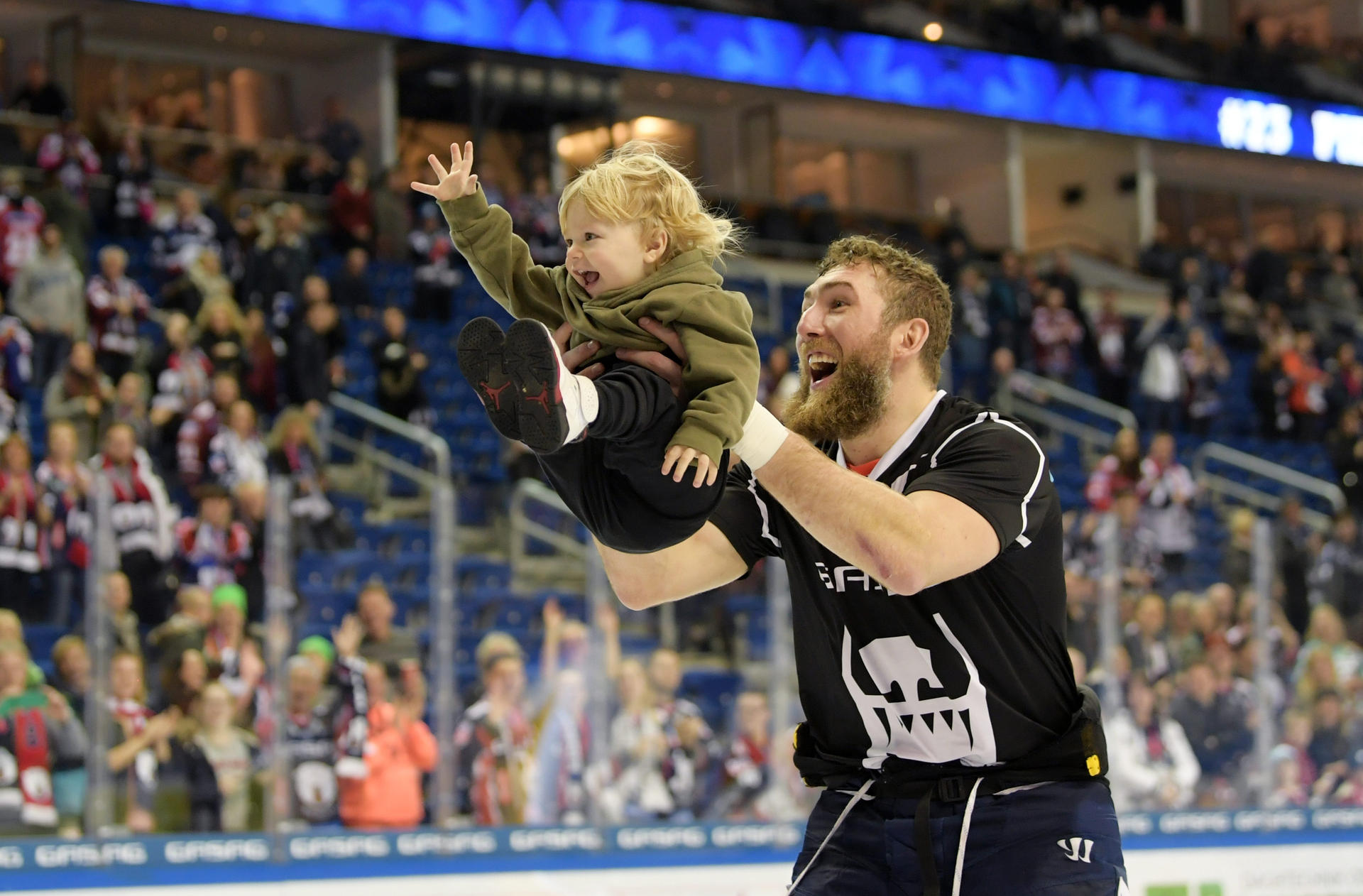 Image - Sieg gegen den ERC Ingolstadt: Eisbären proben für die Riesenfete