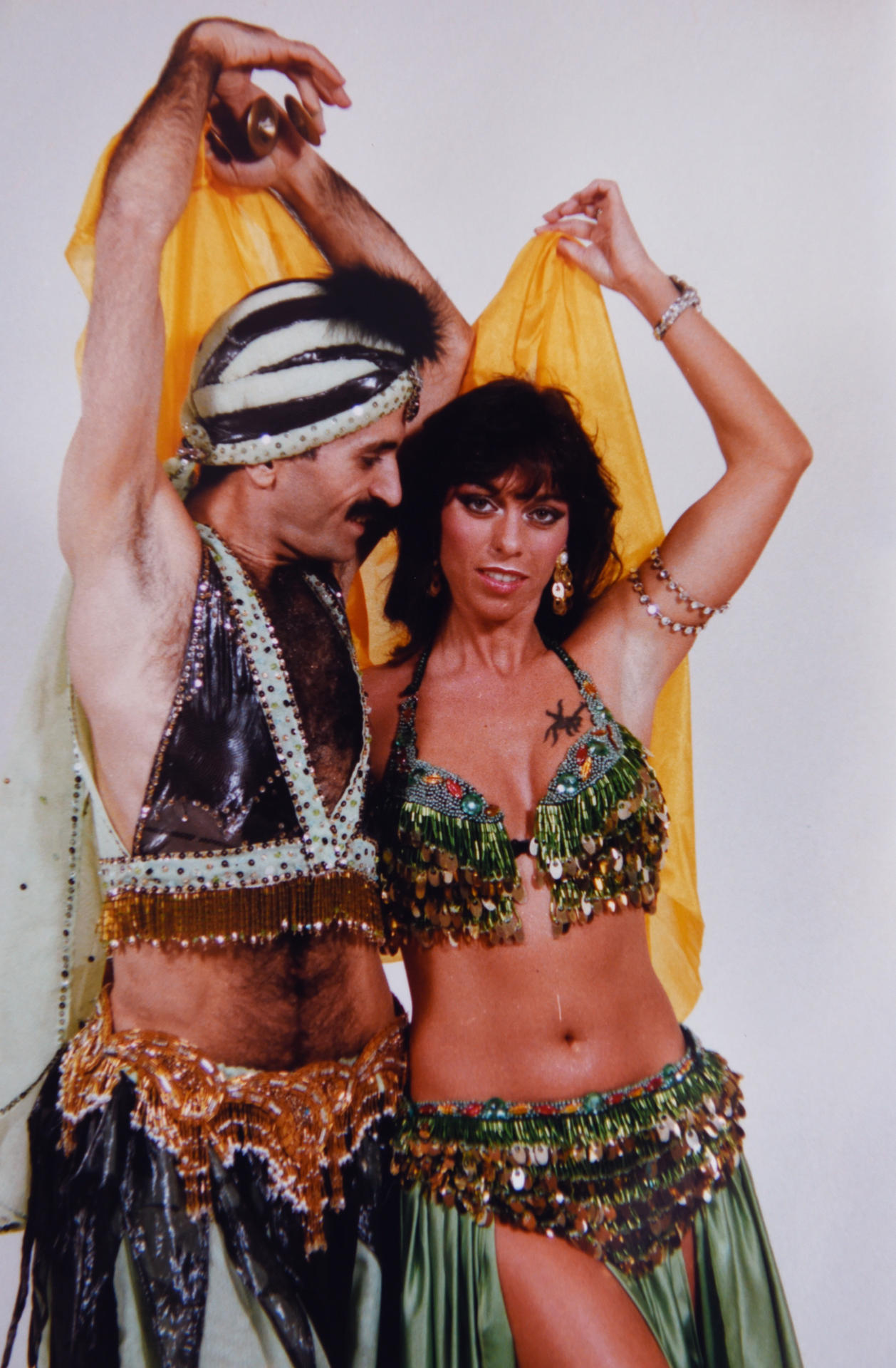 Ostermeier-Schwaneberg mit ihrem Tanzpartner, von dem sie das Bauchtanzen 1982 lernte.