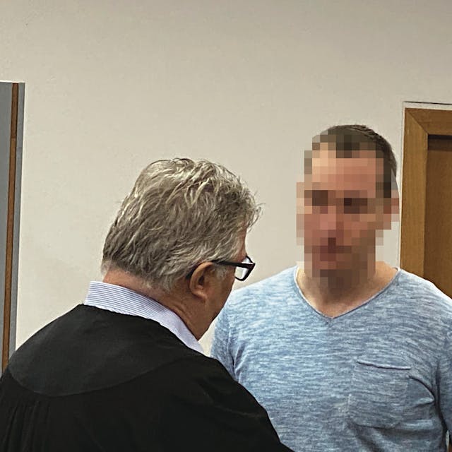 Schock-Aussage eines Sanitäters über Tatort: „Wir haben regelrecht im Blut gestanden“