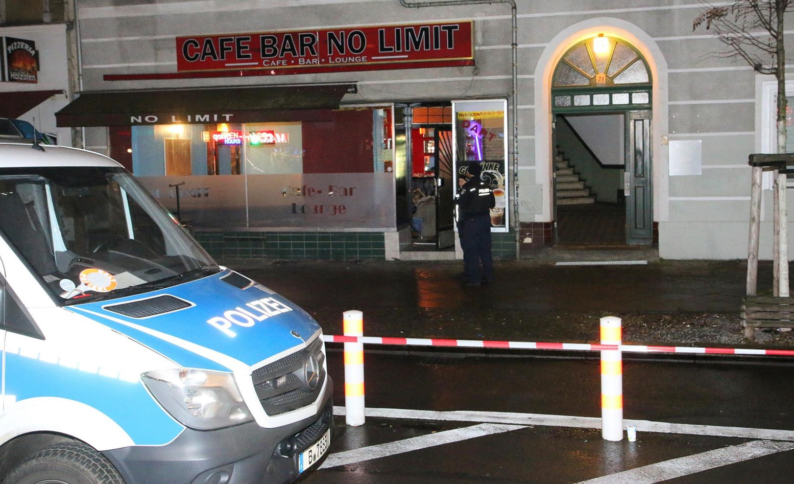 Drama In Berlin Neukölln Schüsse Auf Café Mitarbeiter In Lebensgefahr - crou2q7