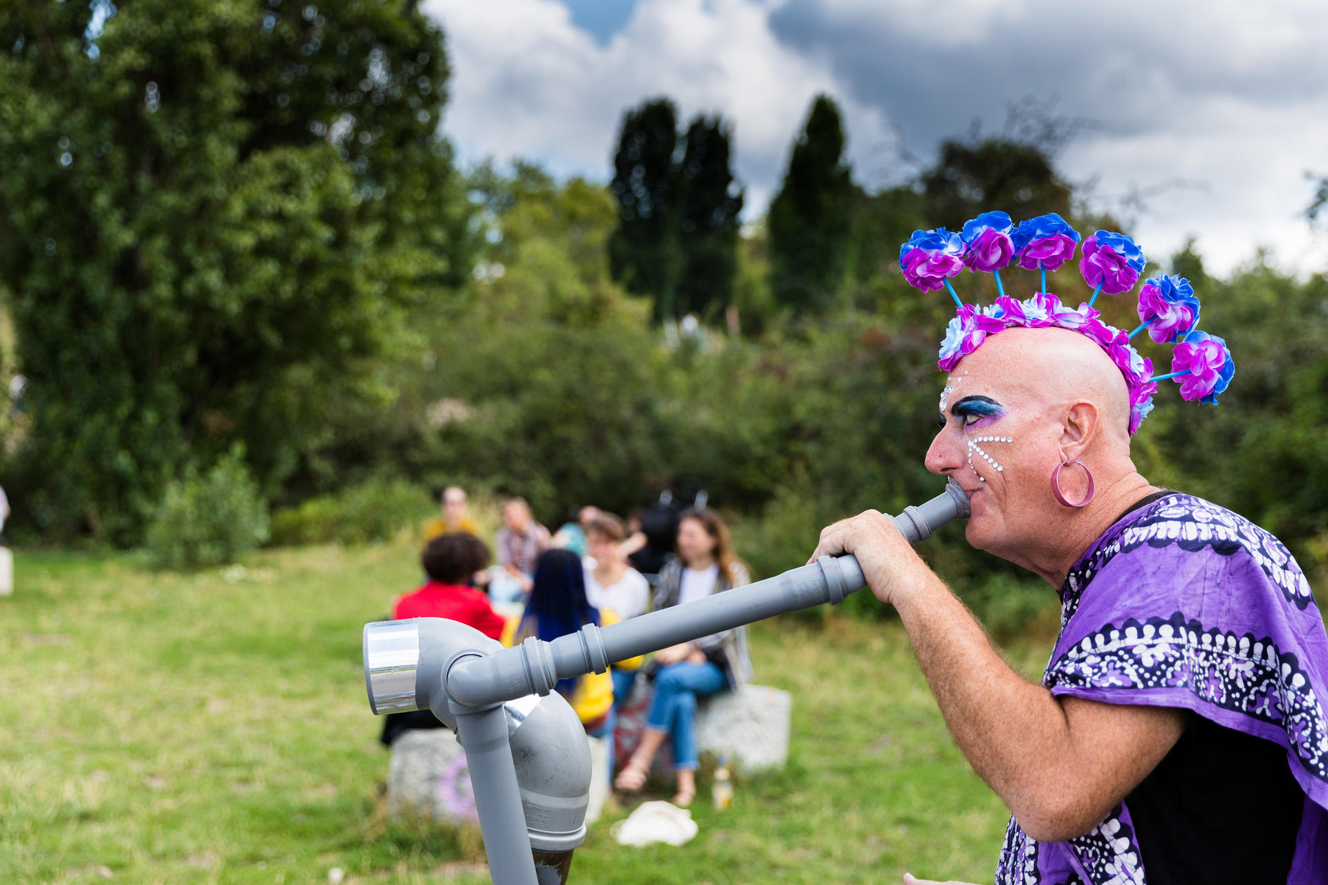 Der Mauerpark ist Anziehungspunkt für ganz unterschiedliche Menschen.