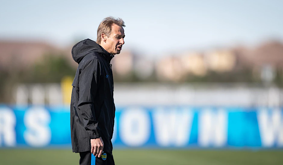 Gegen die Strömung, gegen den Wind: Hertha-Trainer Jürgen Klinsmann.
