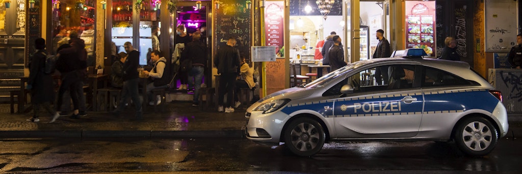 Kreuzberg, kurz vor dem Inkrafttreten der Sperrstunde