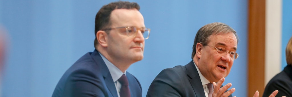 Jens Spahn und Armin Laschet im Februar bei der Bekanntgabe der Kandidatur. Damals lag Laschet vorne. Doch die Pandemie hat viel verändert.
