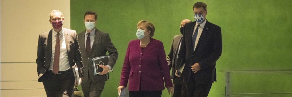 Michael Müller, Angela Merkel und Markus Söder beim Treffen im Bundeskanzleramt am Mittwoch.<br>
