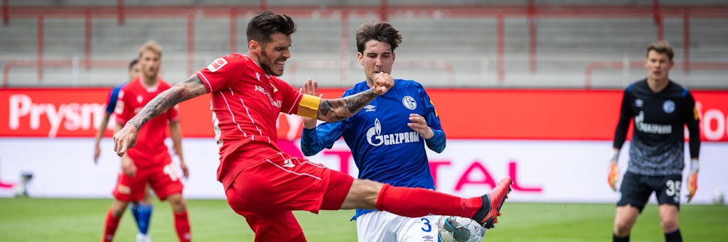 Christopher Trimmel (l.) & Co. wollen am Sonntag auf Schalke agieren und nicht reagieren.