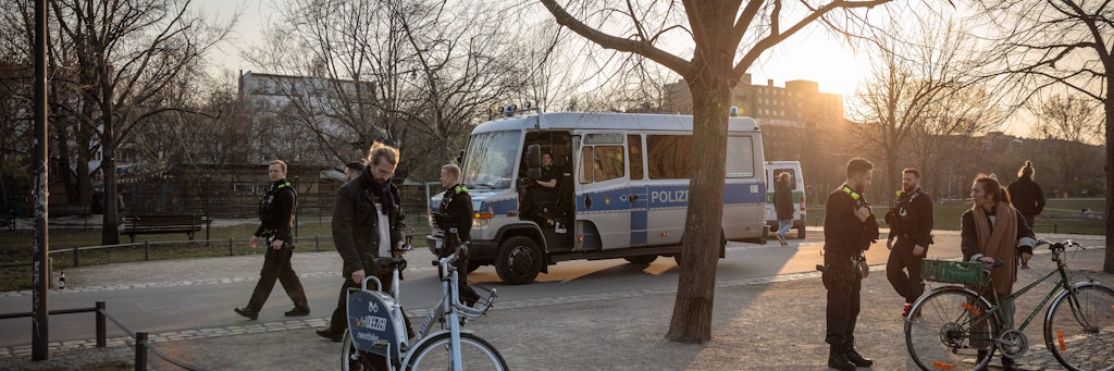 Polizisten bei einem Einsatz im Görlitzer Park (Symbolbild).
