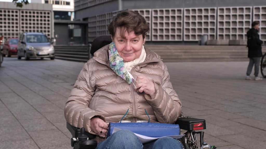 Elisabeth Schmidek sitzt seit 23 Jahren im Rollstuhl.<br>