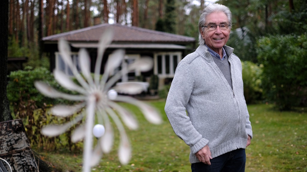 Der Flieger Heinz-Dieter Kallbach bleibt auch heute nicht am Boden. Die Pilotenlegende ist gerade 80 Jahre alt geworden, Kallbach fliegt noch immer und bildet weiter Piloten aus.<br>