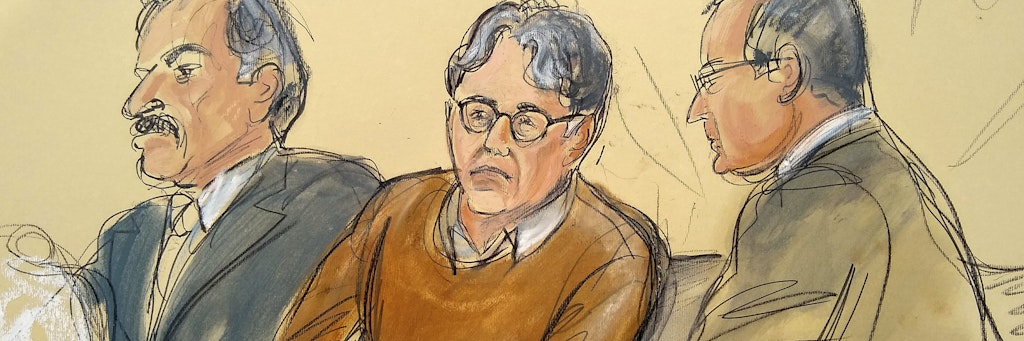 Diese Gerichtszeichnung zeigt den Angeklagten Keith Raniere (M.) im Gerichtssaal. Der Gründer eines bizarren New Yorker Sex-Kults muss wohl den Rest seines Lebens hinter Gittern verbringen.