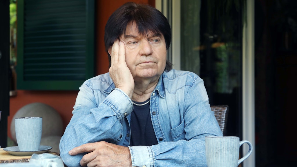 Schlager-Star Uwe Jensen schaut nachdenklich auf die 30 Jahre Deutsche Einheit zurück.