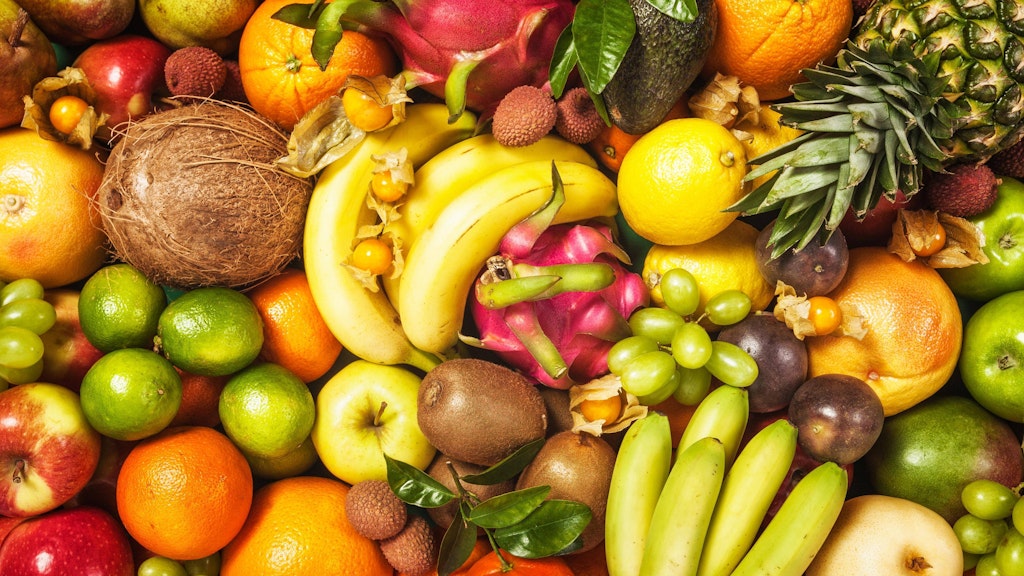 Frisches Obst und Genüse wird auch geliefert. 