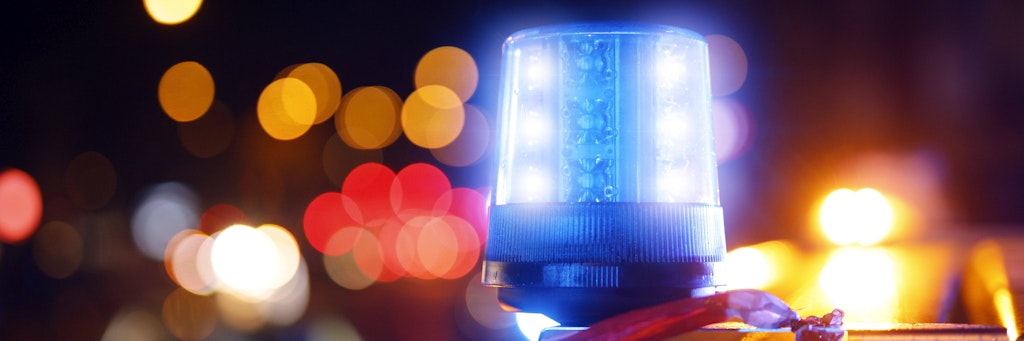Polizei und Feuerwehr rückten zum mutmaßlichen Tatort aus (Symbolbild).