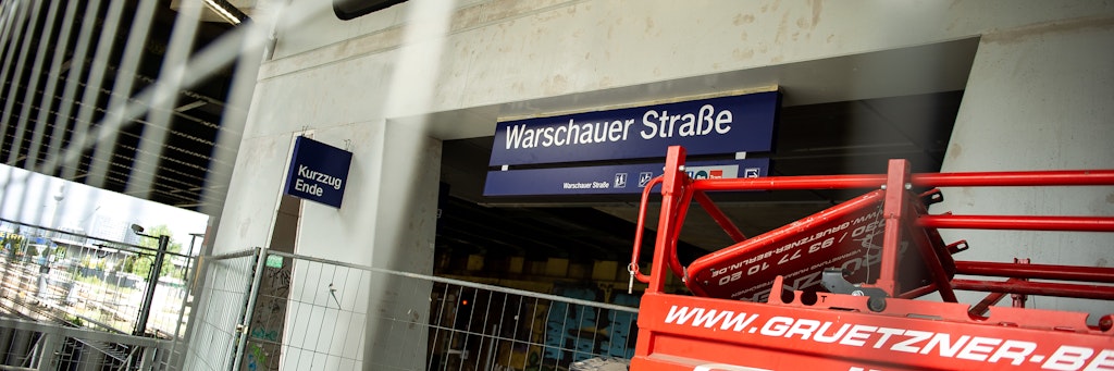 Dauerbaustelle S-Bahnhof Warschauer Straße.