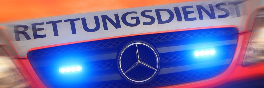 Ein Rettungswagen im Einsatz (Symbolbild).